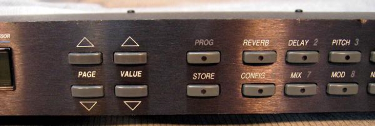 Picture of Alesis Quadraverb multi-effects processor. sn QV1122440.