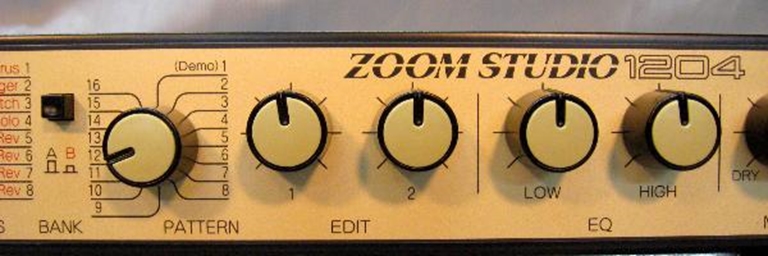 Picture of Zoom 1204 Multi-Effects Box