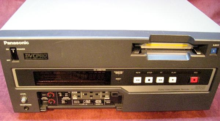 Picture of Panasonic AJ-D640P DVC Deck, Low Hours