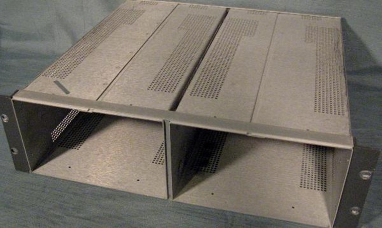 Picture of Tektronix Double Rack Mount Case