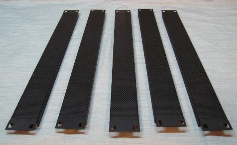 Picture of Rack Blank 1RU, Vented, Black