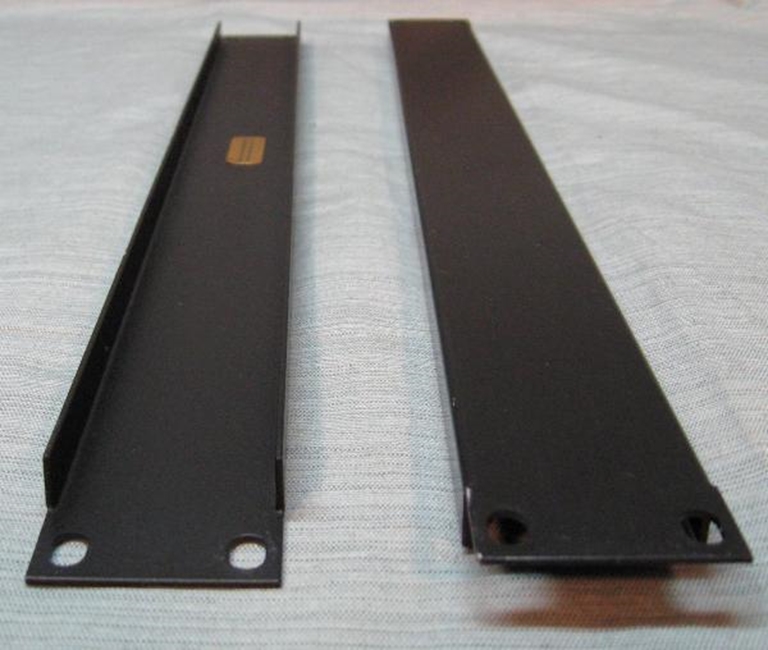 Picture of Rack Blank 1 RU, Solid, Black