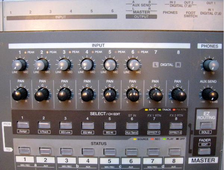 Picture of Roland VS-880EX Workstation For REPAIR.