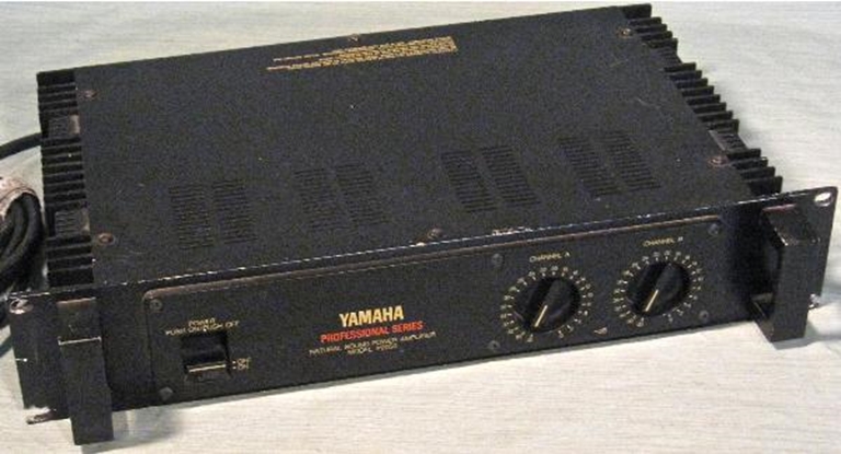 Picture of Yamaha P2050 Power Amplifier (sn 6673)
