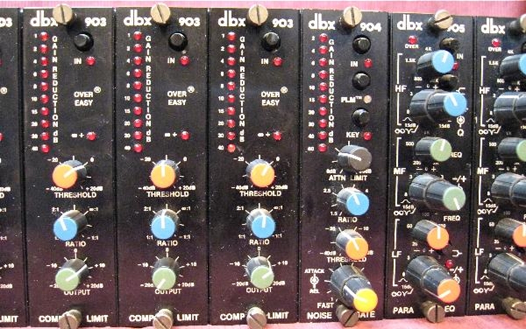 Picture of DBX 900 Frame with 903, 904 and 905 modules