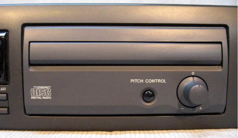 Picture of Tascam CD-160 CD player