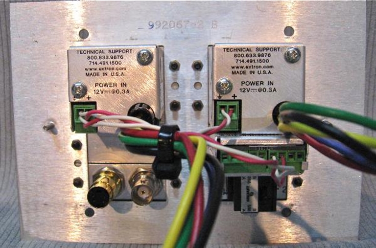 Picture of Extron DAV DAS MAAP  Modules with Wall plate