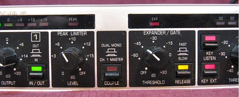 Picture of Behringer MDX 2100 composer