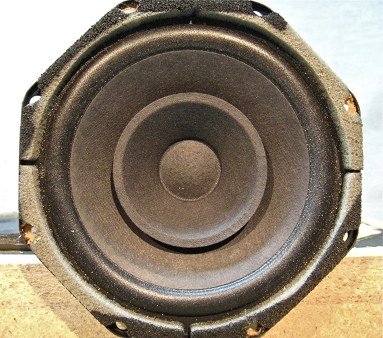 Picture of Philips AD5061M4 cabinets, Black on Black grille