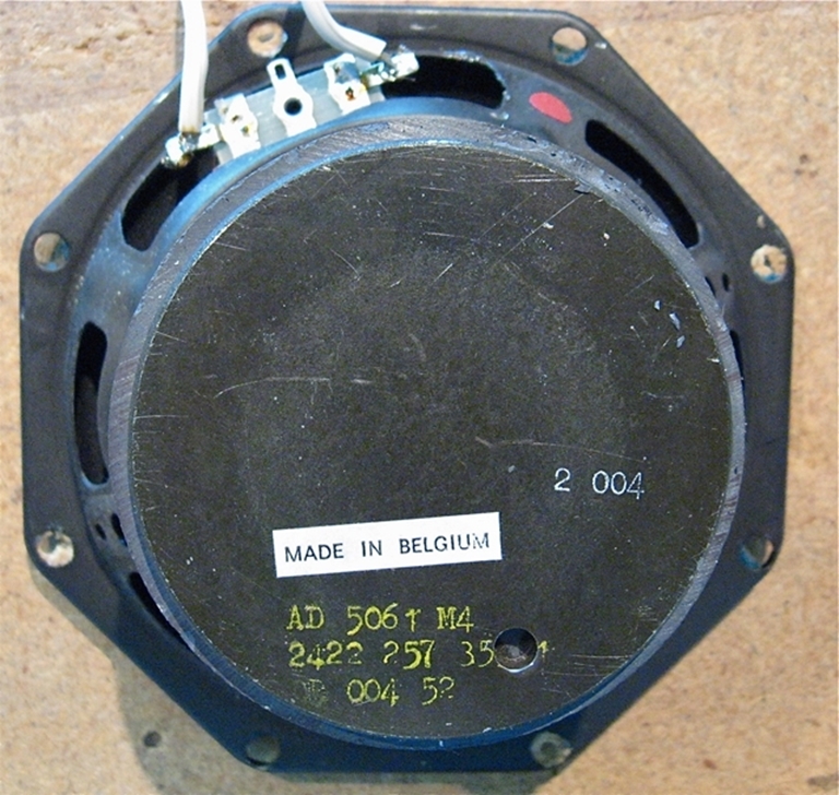 Picture of Philips AD5061M4 cabinets, Black on Black grille