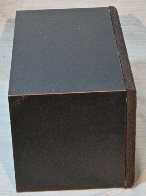 Picture of Philips AD5061M4 cabinets, Black on Black grille