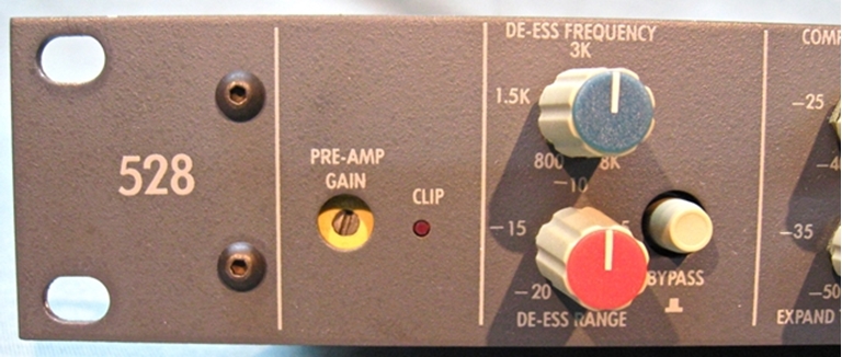 Picture of Symetrix 528 Vocal Processor, sn20402