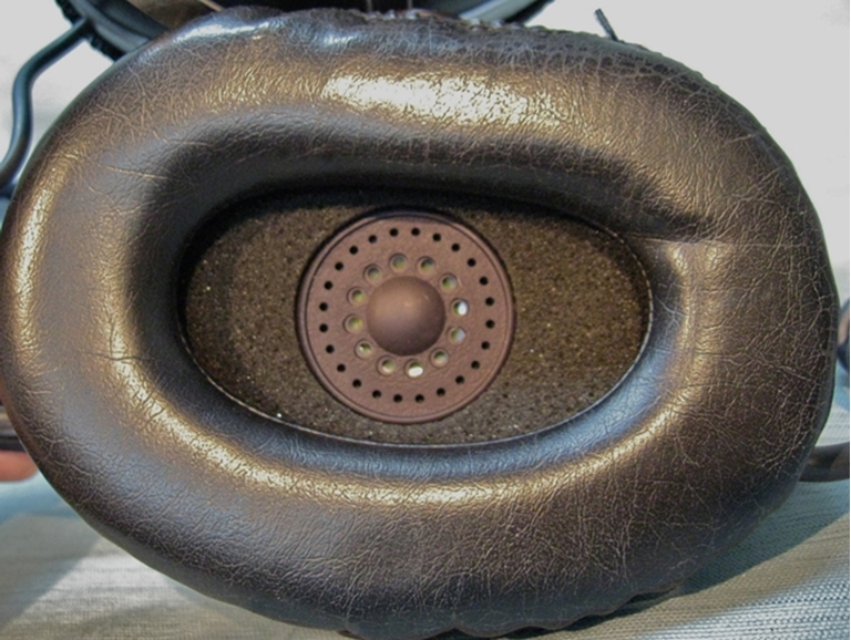 Picture of Pioneer SE-505 Stereo Headphones, 2/2