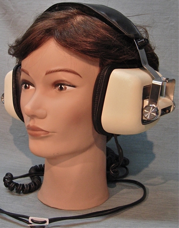 Picture of Howland West CIS-4000 Headphones