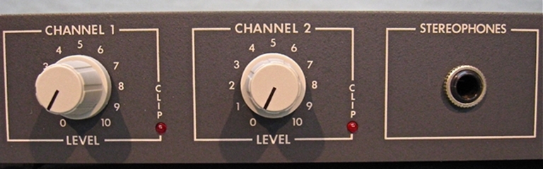 Picture of symetrix A-220 Stereo Power amplifier