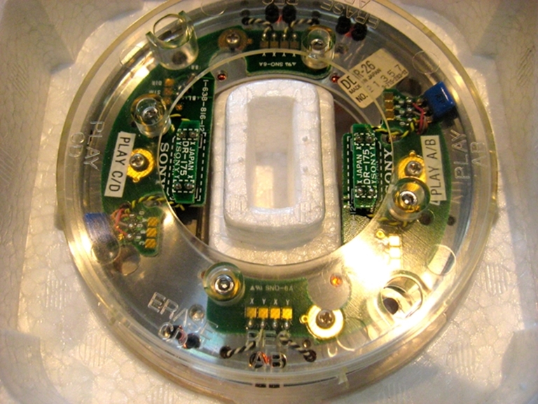 Picture of Sony D2 DDR-26R Head Assembly, NOS?