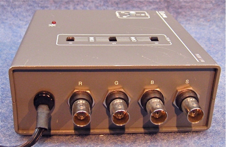 Picture of Extron RGB 118 9 Pin Analog to RGBs video