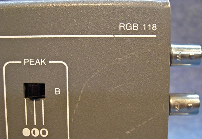 Picture of Extron RGB 118 9 Pin Analog to RGBs video