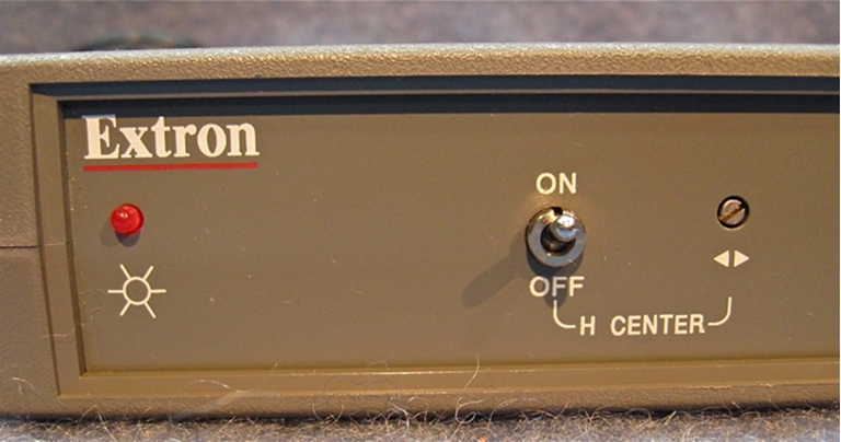 Picture of Extron RGB 116 9 Pin Analog to RGBs video