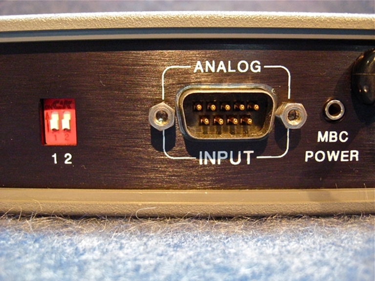 Picture of Extron RGB 116 9 Pin Analog to RGBs video