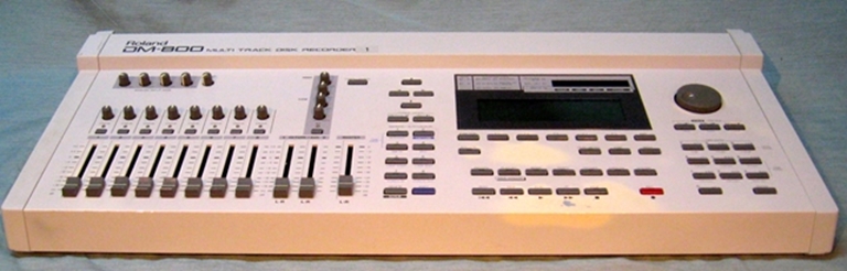 Picture of Roland DM800 MultiTrack Disk Recorder snZI01497