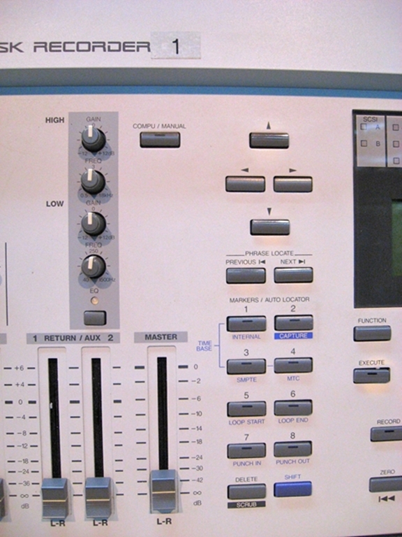 Picture of Roland DM800 MultiTrack Disk Recorder snZI01497