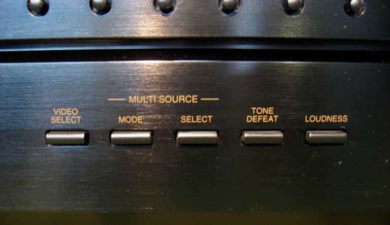 Picture of Denon DRA-685 Multisource Receiver