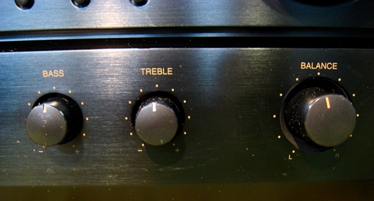 Picture of Denon DRA-685 Multisource Receiver