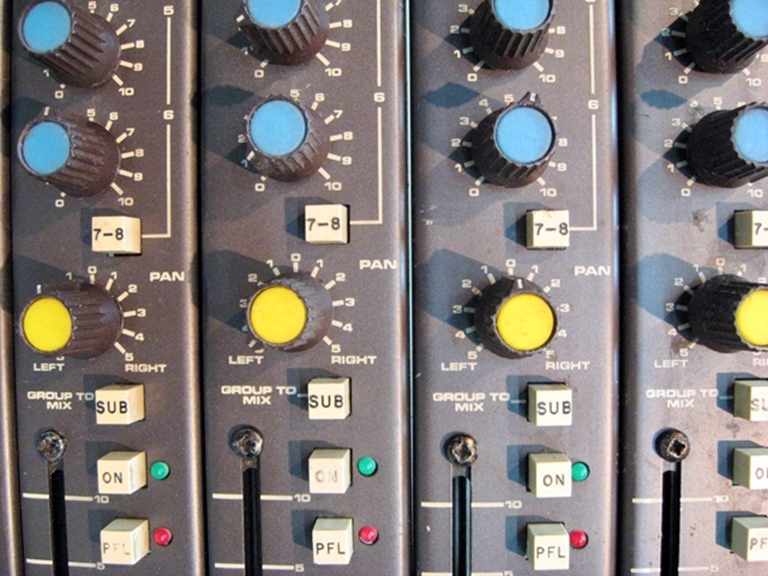 Picture of Soundcraft 800B 8013 Submaster Strips