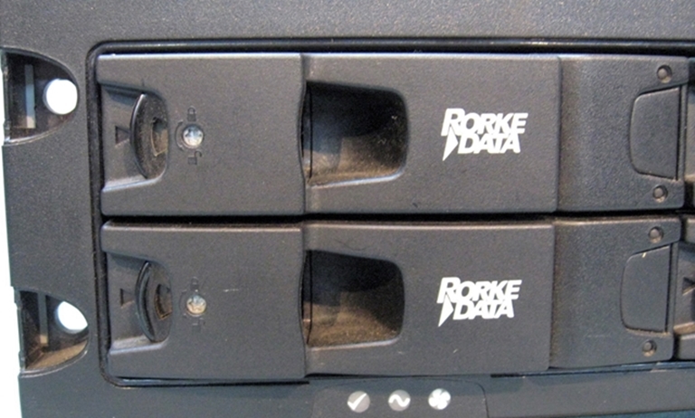 Picture of Rorke Data Media Dock Ultra 320 Frame w 8 removable drives