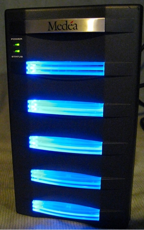 Picture of Medéa 5 disk Raid Array, Model 5/320 RTR