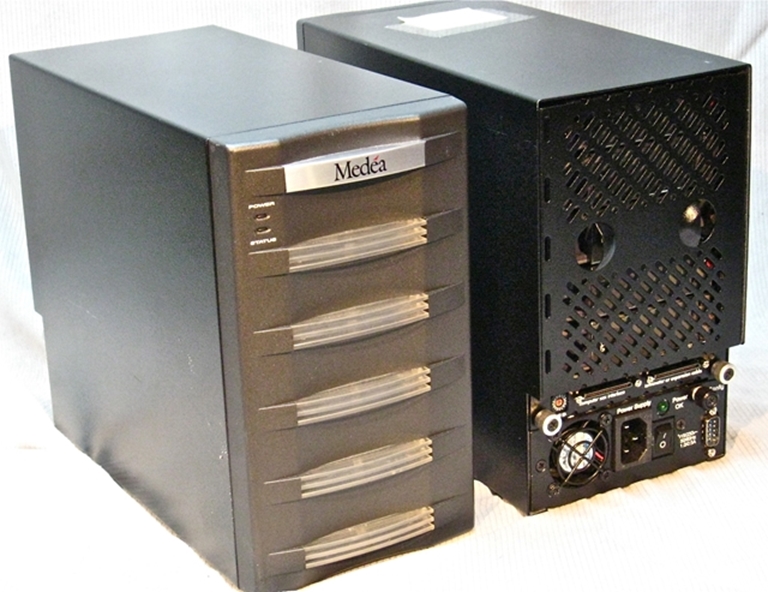 Picture of Medéa 5 disk Raid Array, Model 5/320 RTR