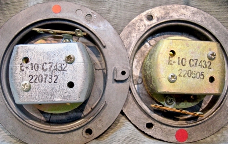Picture of Jensen E-10 C7432 Sono-Dome Ultra-Tweeter Pair.