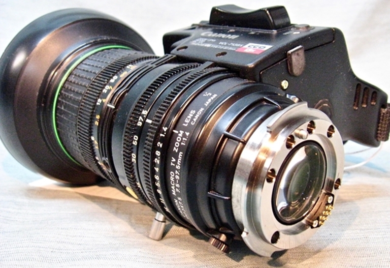 Picture of Canon VCL-713BX Zoom Lens, f1.4 sn 083075.