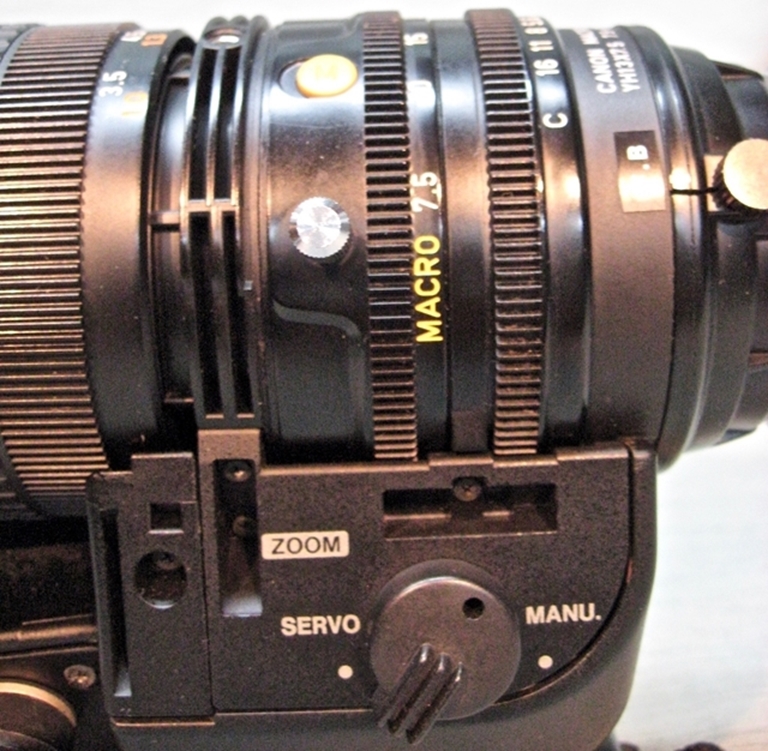 Picture of Canon VCL-713BX Zoom Lens, f1.4 sn 083075.