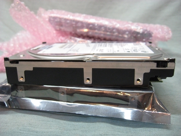 Picture of Hewlett Packard 10K, 73 Gig drives.