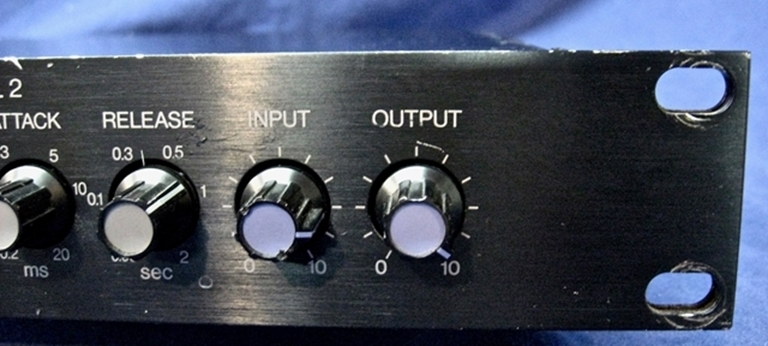 Picture of Yamaha GC2020BII 2 channel Compressor/Limiter