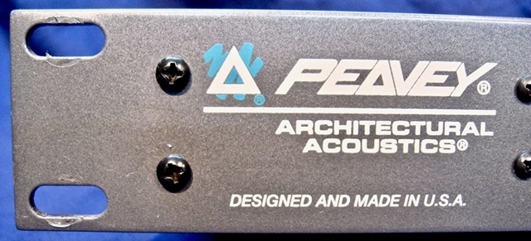 Picture of Peavy CEQ280a for PA or Instrument use.