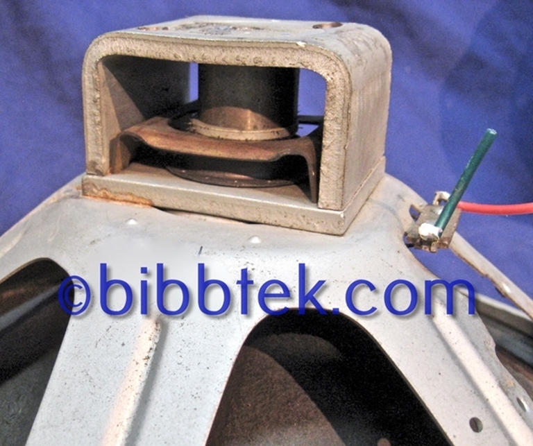 Picture of RCA Model 112S1 12" speakers, price is for pair.