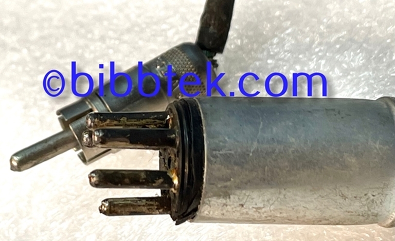 Picture of Crown International Tape deck Model LL822: 1/2 track mono Head assembly.