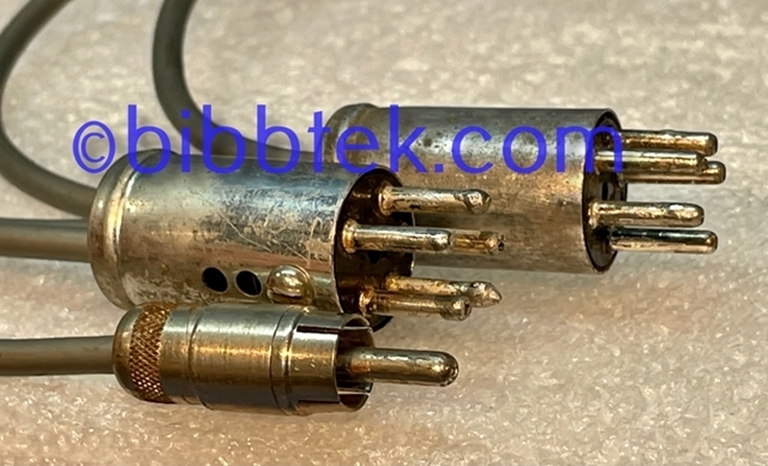 Picture of Crown International Tape deck Model LL802: 1/2 track Stereo Head assembly.