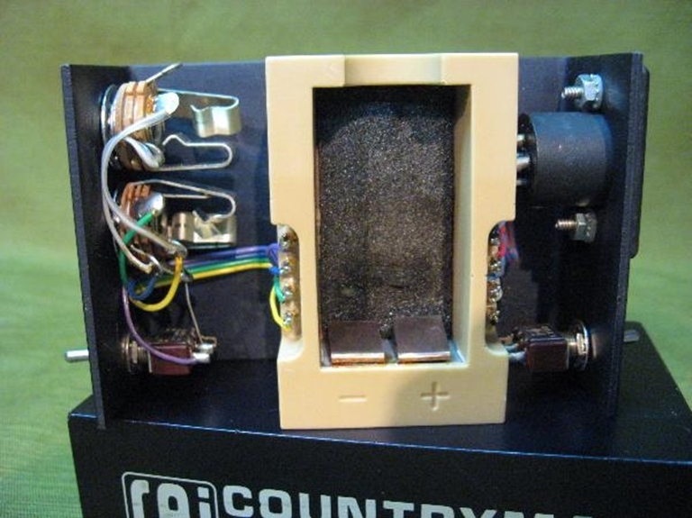 Picture of Countryman Associates Inc. Type 85 Direct Box