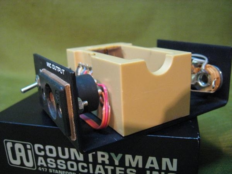 Picture of Countryman Associates Inc. Type 85 Direct Box