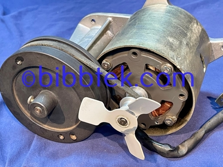 Picture of American Concertone (Teac) Model 605 Parts:  Capstan motor assy.