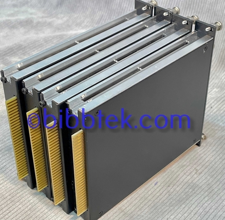 Picture of Opticomm FMV type Transmitter and Receivers, set of 4.