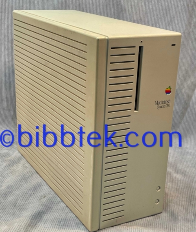Picture of Apple mac Quadra 700 computer.